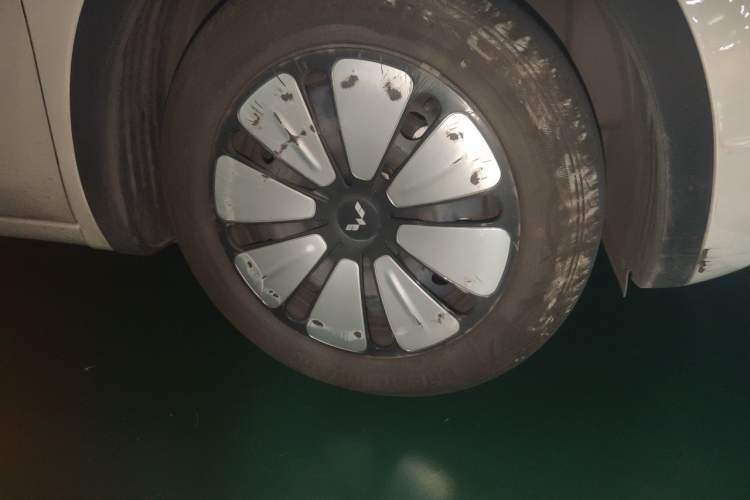 Used Wuling Bingo 2024 333 km Enjoyment Version Right Front Wheel Hub