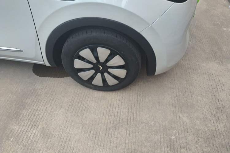 Used Wuling Bingo 2024 333 km Enjoyment Version Right Front Wheel Hub