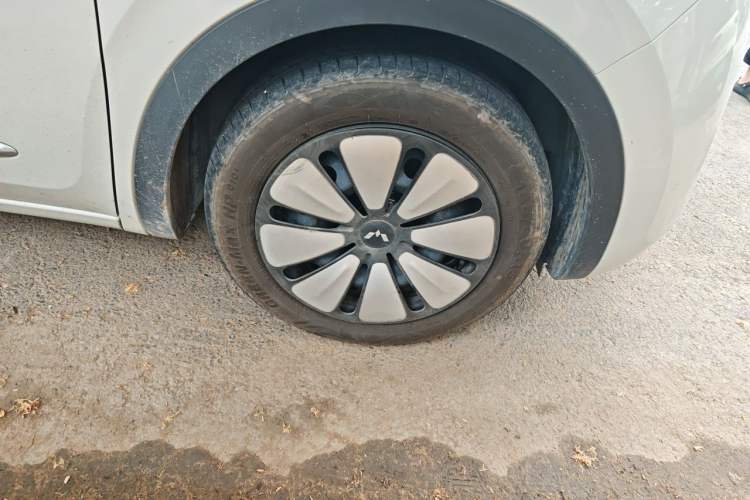 Used Wuling Bingo 2024 333 km Enjoyment Version Right Front Wheel Hub