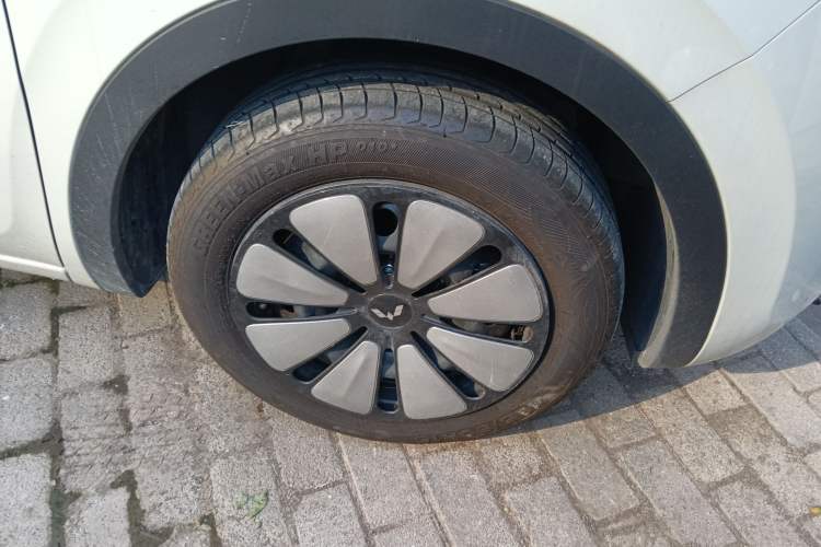 Used Wuling Bingo 2024 333 km Enjoyment Version Right Front Wheel Hub