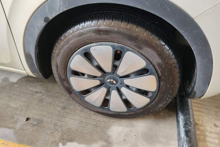 Used Wuling Bingo 2024 333 km Enjoyment Version Right Front Wheel Hub