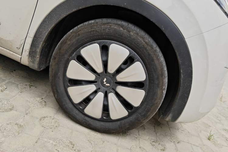 Used Wuling Bingo 2024 333 km Enjoyment Version Right Front Wheel Hub