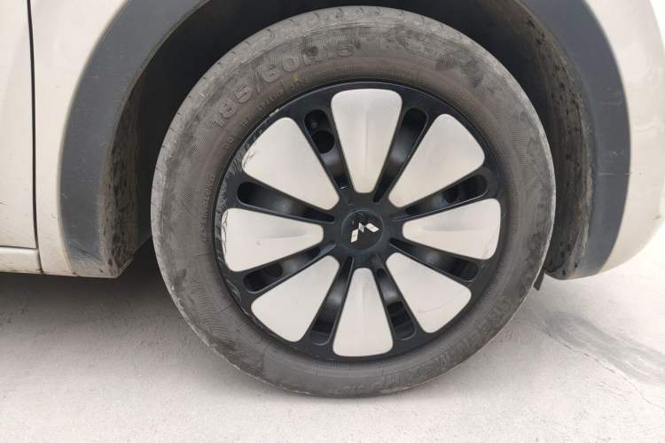 Used Wuling Bingo 2024 333 km Enjoyment Version Right Front Wheel Hub