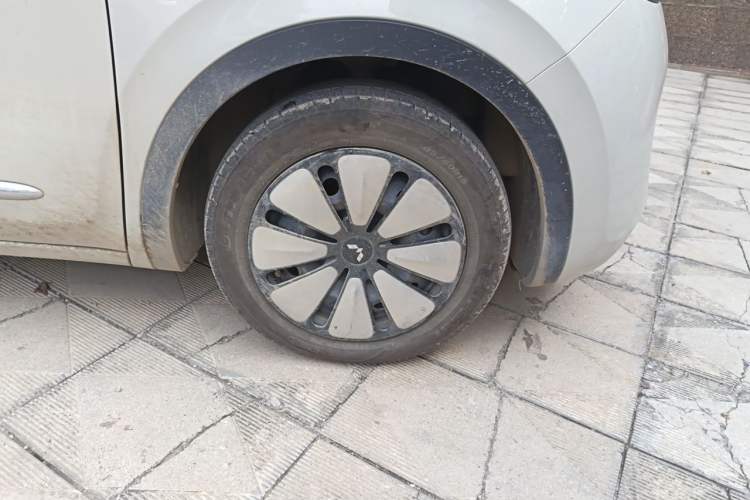 Used Wuling Bingo 2024 333 km Enjoyment Version Right Front Wheel Hub