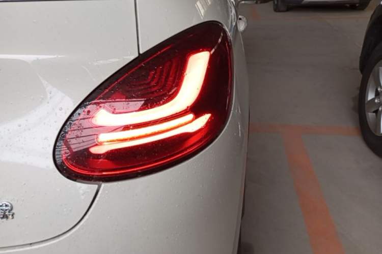 Used Wuling Bingo 2024 333 km Enjoyment Version Right Rear Taillight
