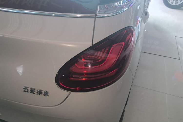 Used Wuling Bingo 2024 333 km Lingxi Connected Version Right Rear Taillight