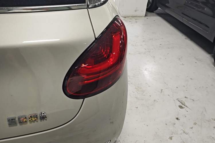 Used Wuling Bingo 2024 333 km Enjoyment Version Right Rear Taillight