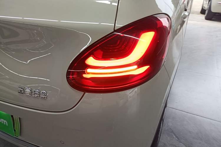Used Wuling Bingo 2024 333 km Enjoyment Version Right Rear Taillight