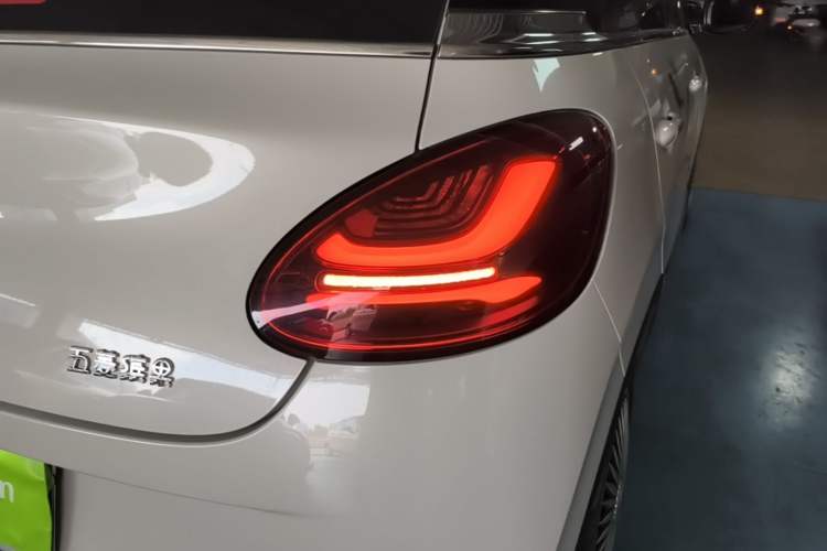 Used Wuling Bingo 2024 333 km Enjoyment Version Right Rear Taillight