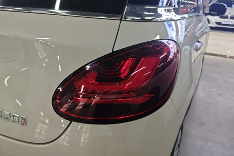 Used Wuling Bingo 2024 333 km Enjoyment Version Right Rear Taillight