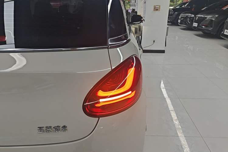 Used Wuling Bingo 2024 333 km Enjoyment Version Right Rear Taillight