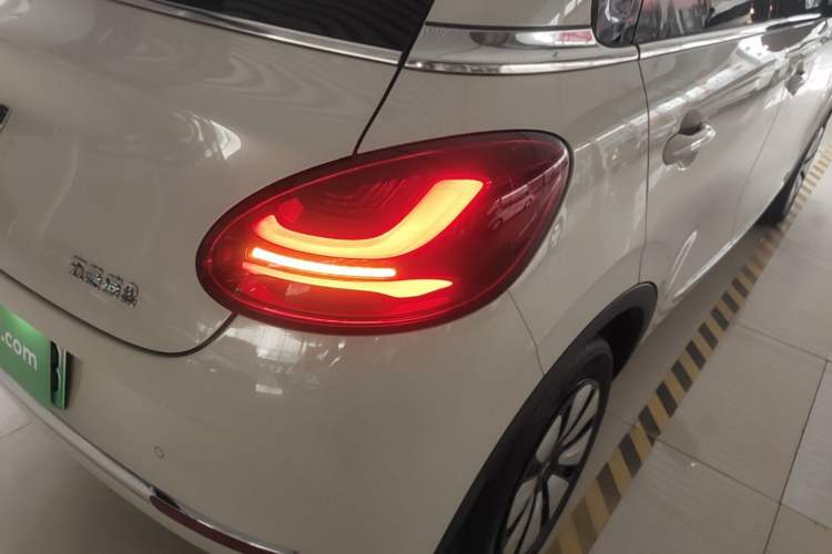 Used Wuling Bingo 2024 333 km Enjoyment Version Right Rear Taillight