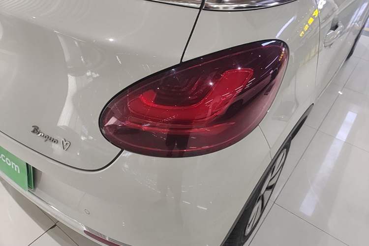 Used Wuling Bingo 2024 333 km Enjoyment Version Right Rear Taillight