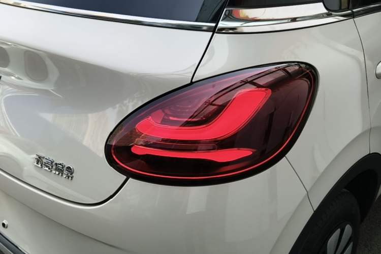 Used Wuling Bingo 2024 333 km Enjoyment Version Right Rear Taillight