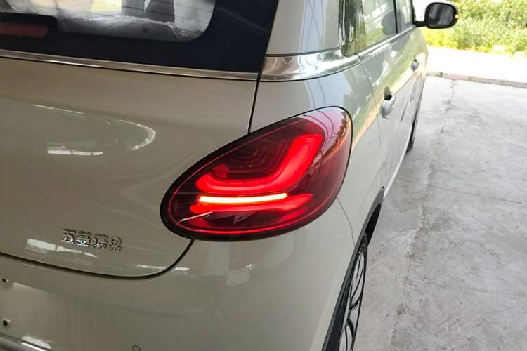 Used Wuling Bingo 2024 333 km Enjoyment Version Right Rear Taillight