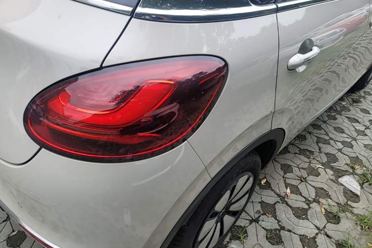 Used Wuling Bingo 2024 333 km Enjoyment Version Right Rear Taillight