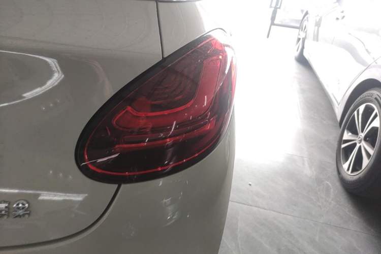 Used Wuling Bingo 2024 333 km Enjoyment Version Right Rear Taillight