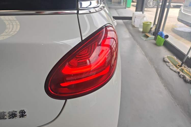 Used Wuling Bingo 2024 333 km Enjoyment Version Right Rear Taillight