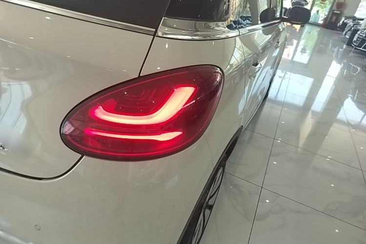 Used Wuling Bingo 2024 333 km Lingxi Connected Version Right Rear Taillight