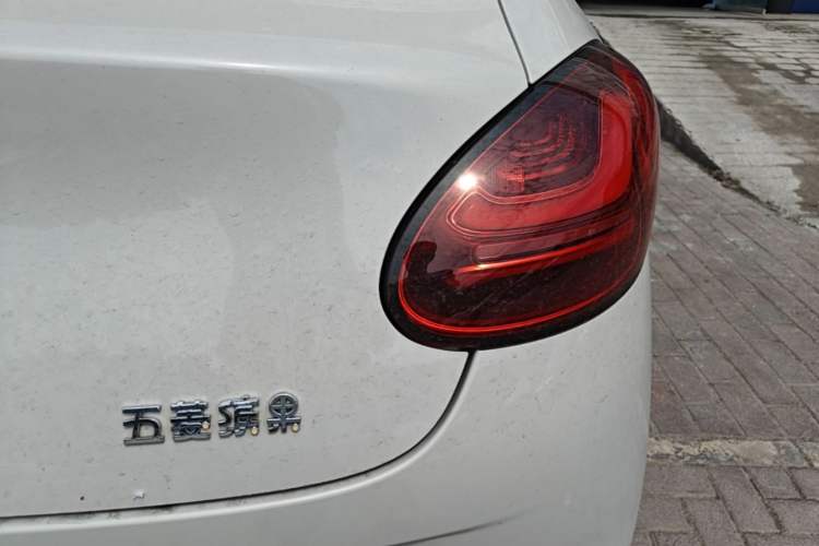 Used Wuling Bingo 2024 333 km Enjoyment Version Right Rear Taillight