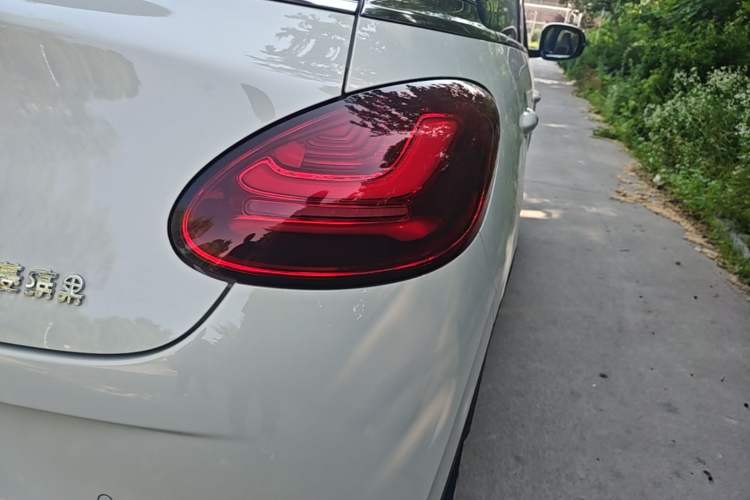 Used Wuling Bingo 2024 333 km Enjoyment Version Right Rear Taillight
