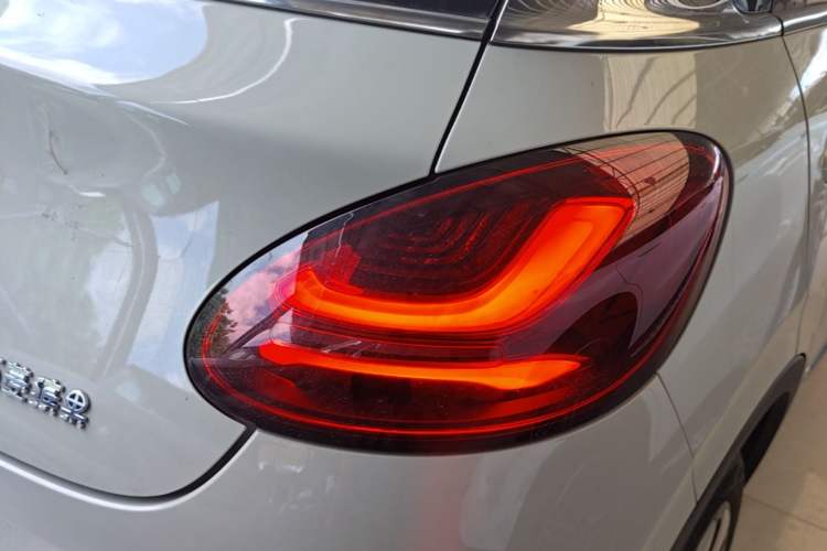 Used Wuling Bingo 2024 333 km Enjoyment Version Right Rear Taillight