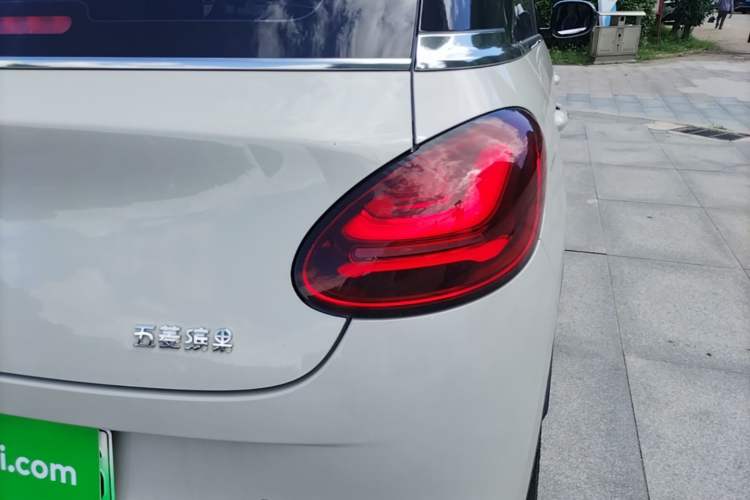 Used Wuling Bingo 2024 333 km Enjoyment Version Right Rear Taillight