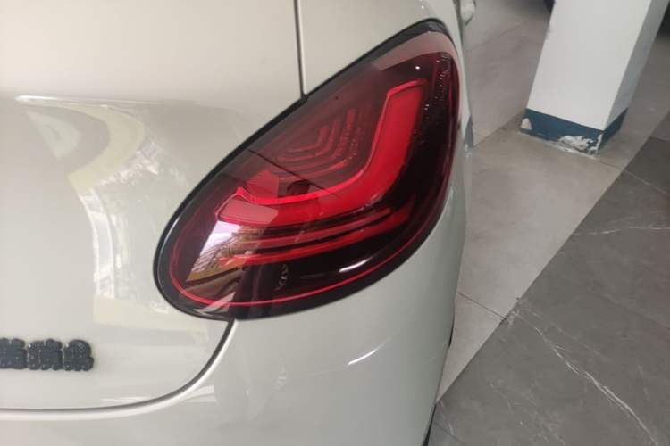 Used Wuling Bingo 2024 333 km Enjoyment Version Right Rear Taillight