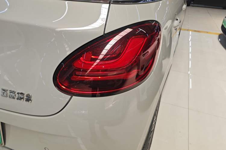 Used Wuling Bingo 2024 333 km Lingxi Connected Version Right Rear Taillight