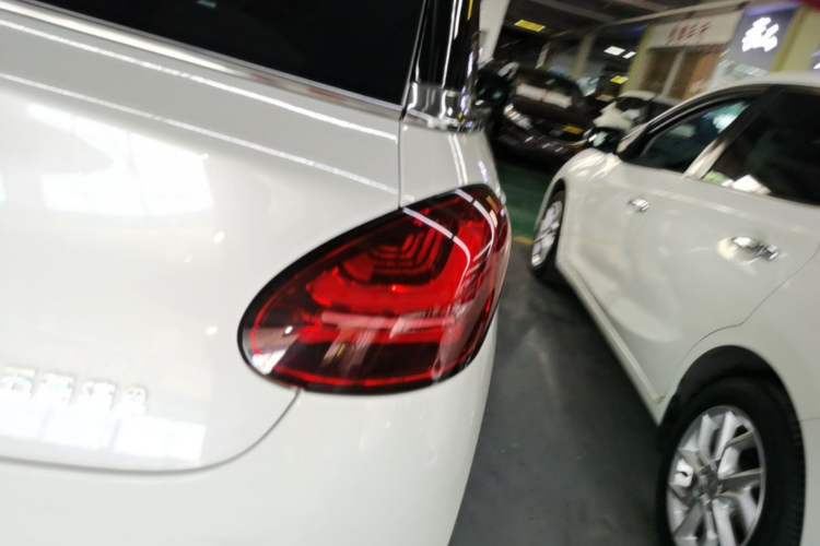Used Wuling Bingo 2024 333 km Lingxi Connected Version Right Rear Taillight