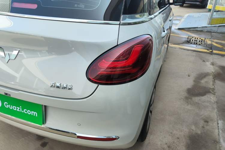 Used Wuling Bingo 2024 333 km Enjoyment Version Right Rear Taillight