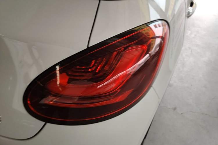 Used Wuling Bingo 2024 333 km Lingxi Connected Version Right Rear Taillight