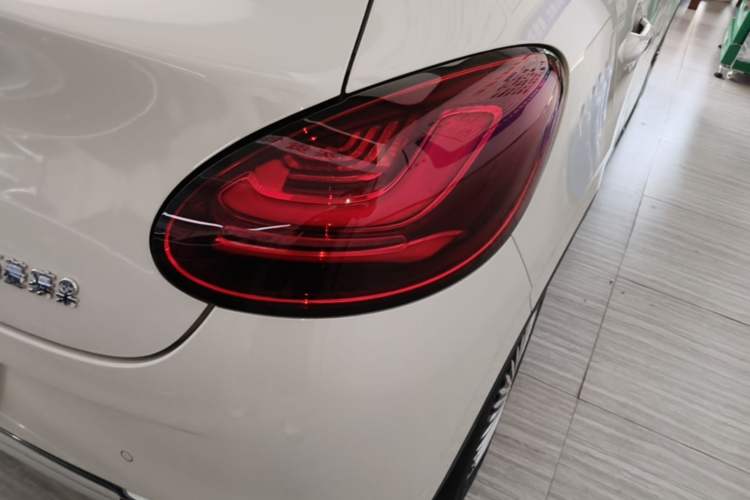 Used Wuling Bingo 2024 333 km Lingxi Connected Version Right Rear Taillight