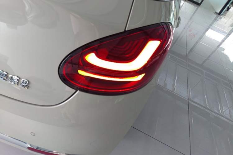 Used Wuling Bingo 2024 333 km Enjoyment Version Right Rear Taillight