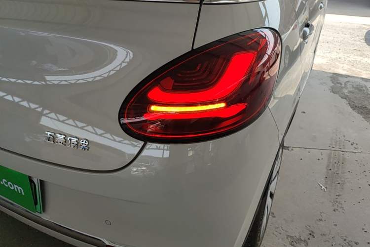 Used Wuling Bingo 2024 333 km Enjoyment Version Right Rear Taillight