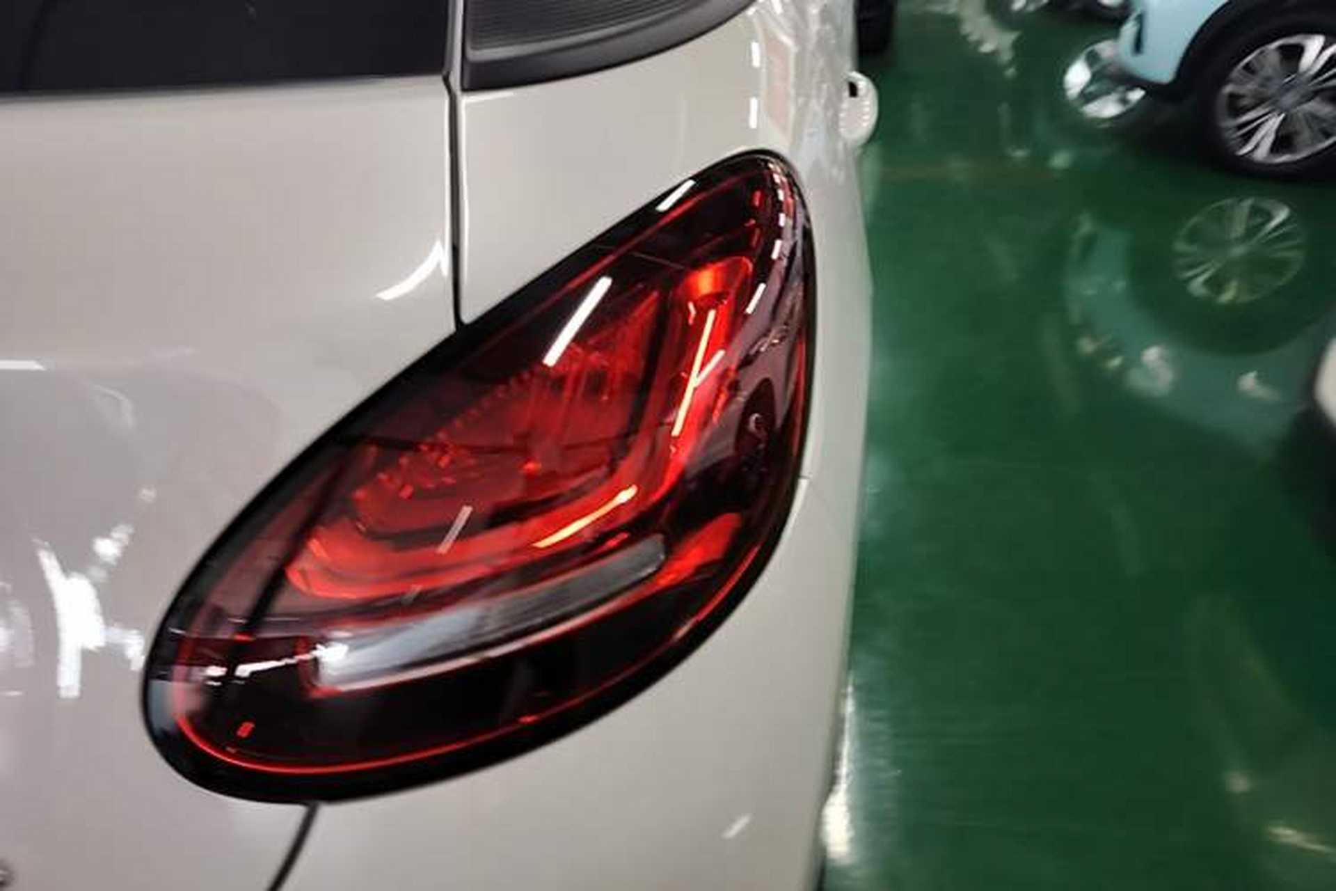 Used Wuling Bingo 2024 203km Light Edition Right Rear Taillight