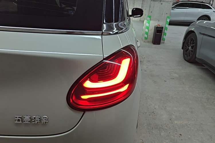 Used Wuling Bingo 2024 333 km Enjoyment Version Right Rear Taillight