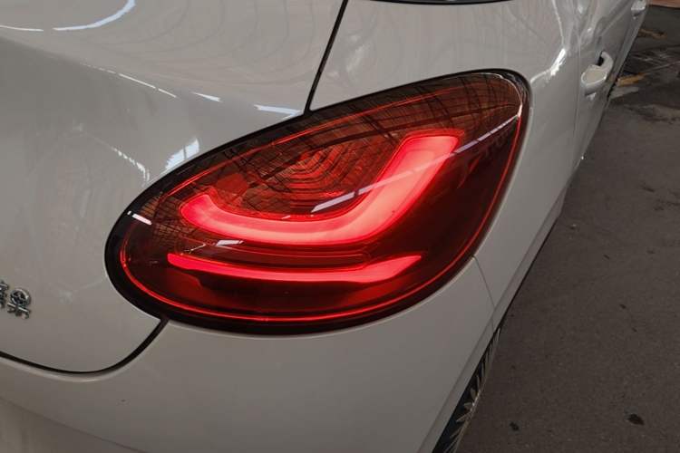 Used Wuling Bingo 2024 333 km Enjoyment Version Right Rear Taillight