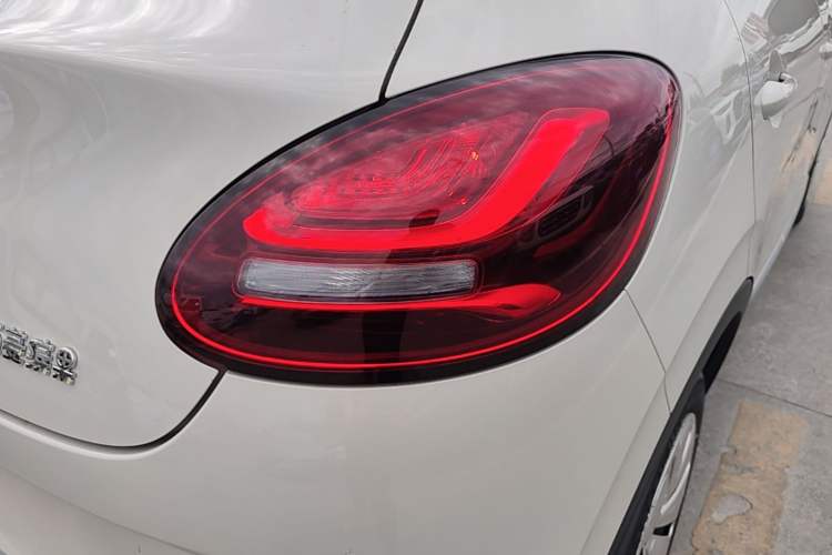 Used Wuling Bingo 2024 203km Light Edition Right Rear Taillight