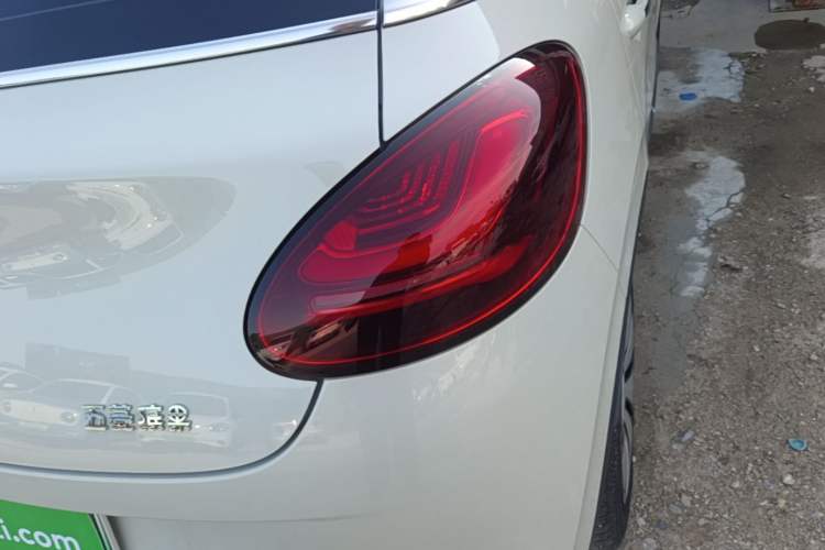 Used Wuling Bingo 2024 333 km Enjoyment Version Right Rear Taillight