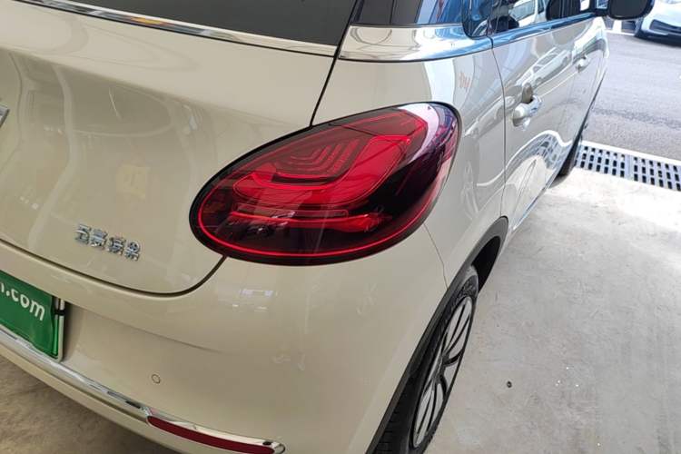 Used Wuling Bingo 2024 333 km Enjoyment Version Right Rear Taillight
