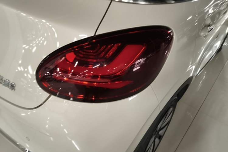 Used Wuling Bingo 2024 333 km Enjoyment Version Right Rear Taillight