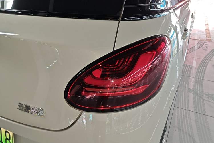 Used Wuling Bingo 2024 333 km Lingxi Connected Version Right Rear Taillight