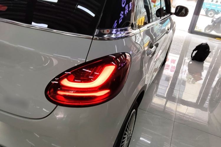 Used Wuling Bingo 2024 333 km Enjoyment Version Right Rear Taillight