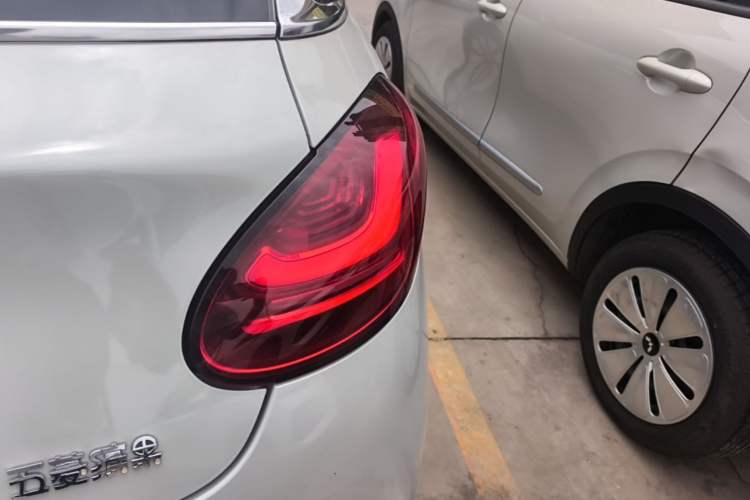 Used Wuling Bingo 2024 333 km Enjoyment Version Right Rear Taillight