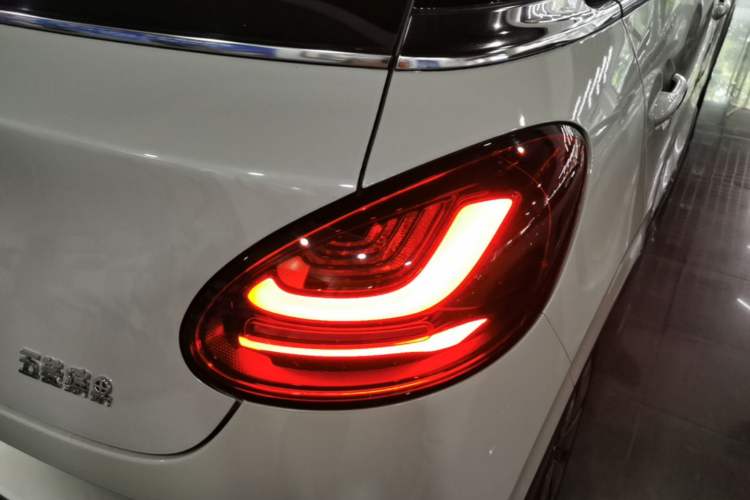Used Wuling Bingo 2024 333 km Lingxi Connected Version Right Rear Taillight