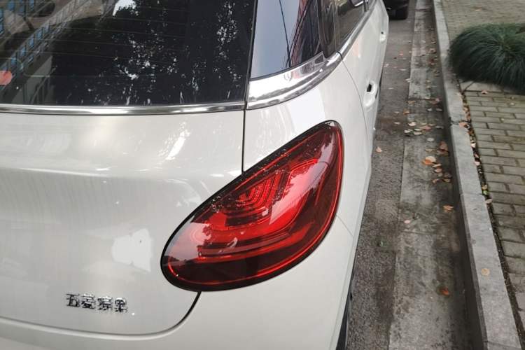 Used Wuling Bingo 2024 333 km Lingxi Connected Version Right Rear Taillight