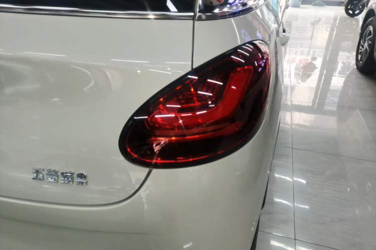 Used Wuling Bingo 2024 333 km Enjoyment Version Right Rear Taillight