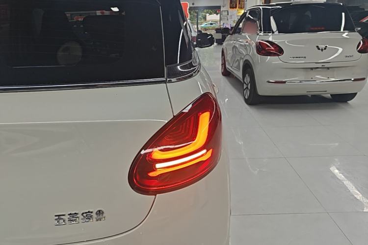 Used Wuling Bingo 2024 333 km Lingxi Connected Version Right Rear Taillight