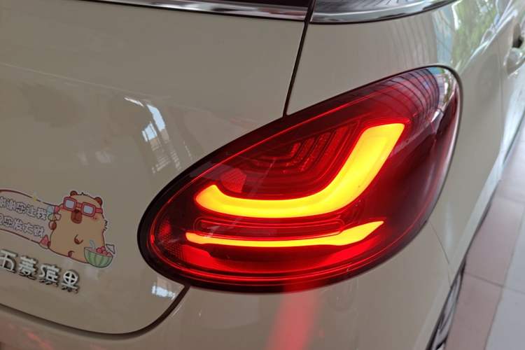 Used Wuling Bingo 2024 333 km Lingxi Connected Version Right Rear Taillight